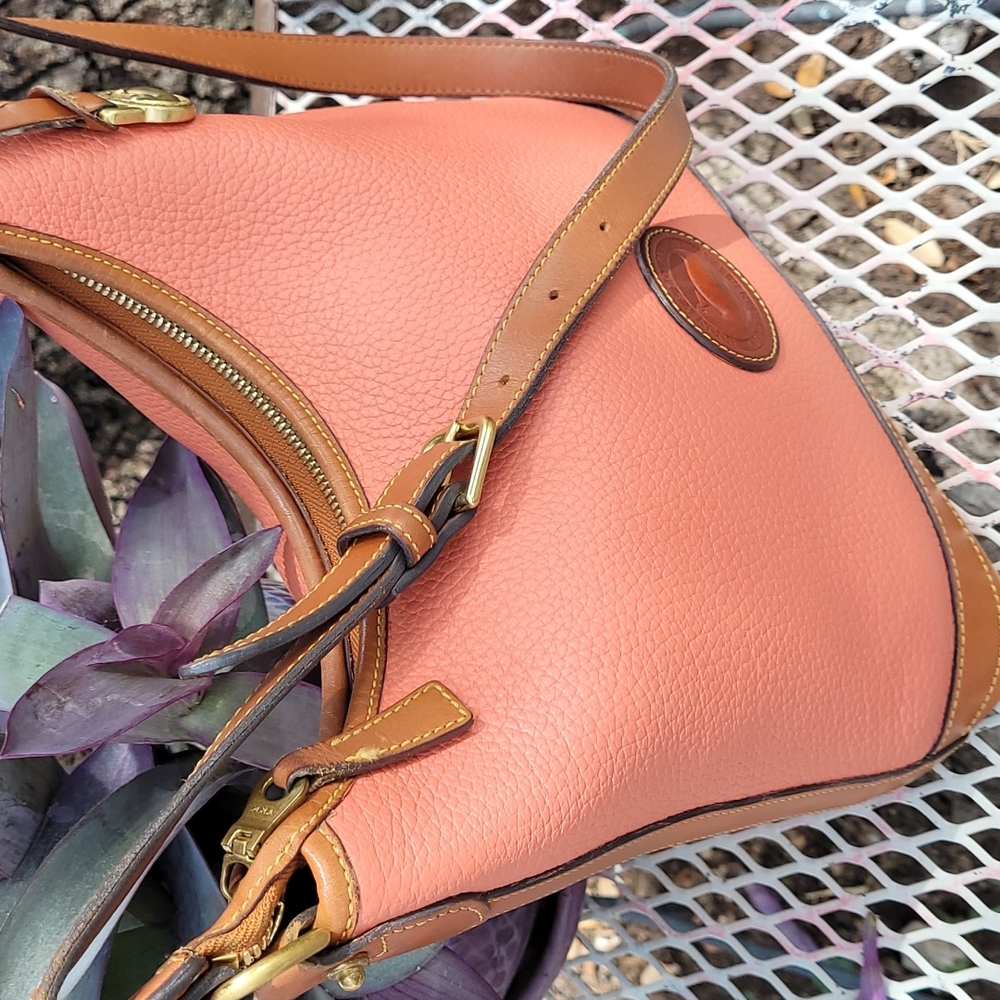 Vintage Dooney & Bourke AWL Sweet Peachy Hobo - Picture 16 of 16